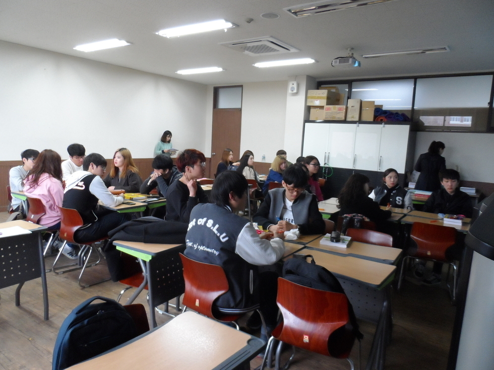 안경광학과 240.JPG